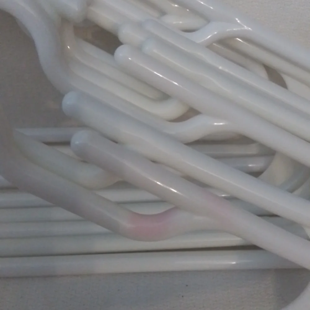 Set of 30 White plastic hangers with hooks